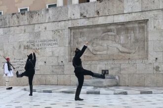 Ήχησαν πένθιμα σήμερα οι καμπάνες σε όλη τη χώρα 21