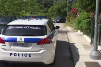 Έκρηξη παγιδευμένης βαλίτσας στον Κολωνό – Τέσσερις τραυματίες, οι δύο αστυνομικοί 25