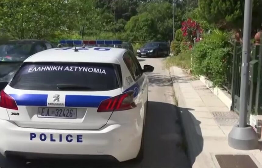 Έκρηξη παγιδευμένης βαλίτσας στον Κολωνό – Τέσσερις τραυματίες, οι δύο αστυνομικοί 15