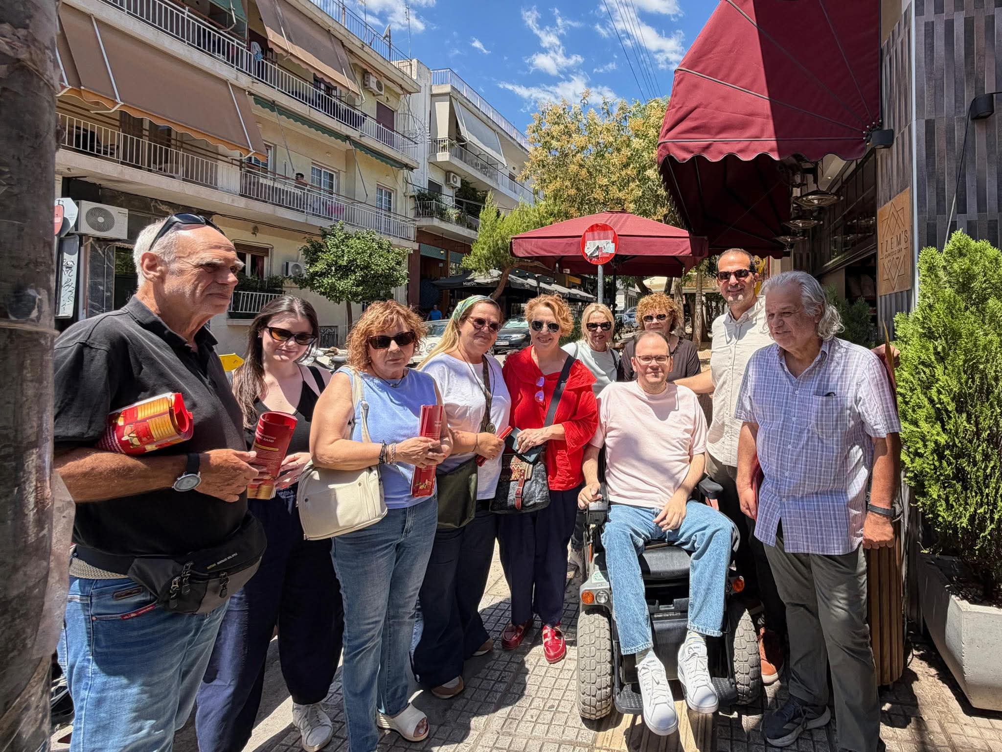 Περιοδεία του Γαβριήλ Σακελλαρίδη στο Αιγάλεω – Στο επίκεντρο ακρίβεια και ιδιωτικό χρέος