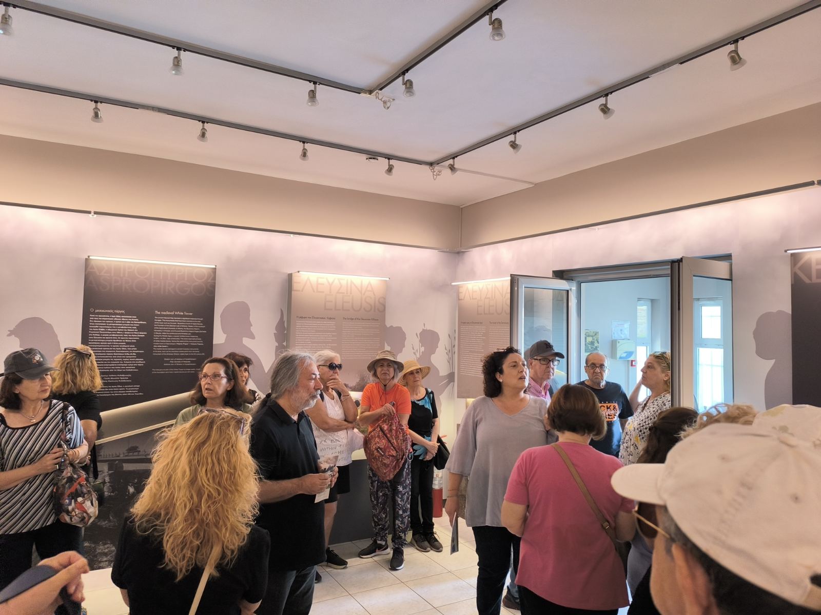 Επίσκεψη στο Ιερό της Αφροδίτης για τα ΚΑΠΗ του Δήμου 4 Επίσκεψη στο Ιερό της Αφροδίτης για τα ΚΑΠΗ του Δήμου 3