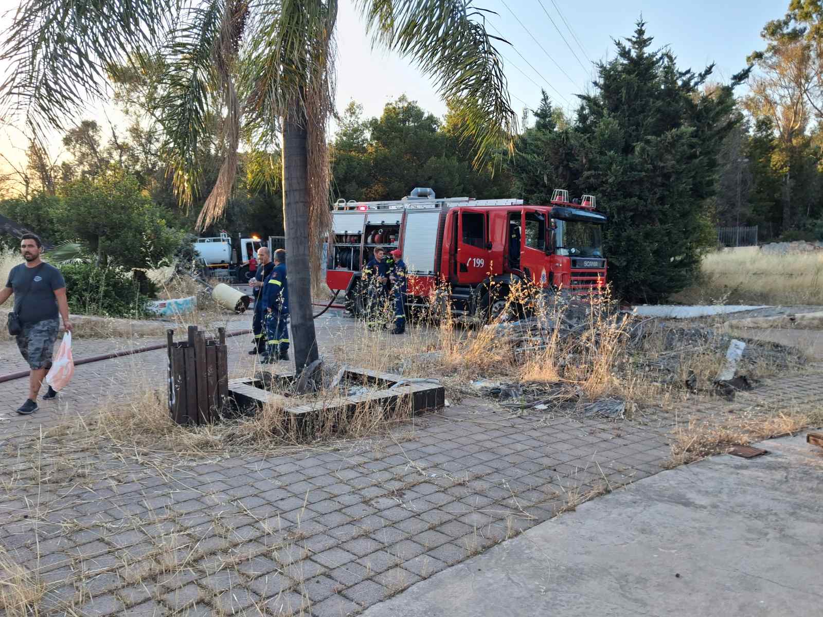 Ταχύτατη επέμβαση των δυνάμεων πυρόσβεσης στο Copa Copana - Γλίτωσε το δάσος 8 Ταχύτατη επέμβαση των δυνάμεων πυρόσβεσης στο Copa Copana - Γλίτωσε το δάσος 7