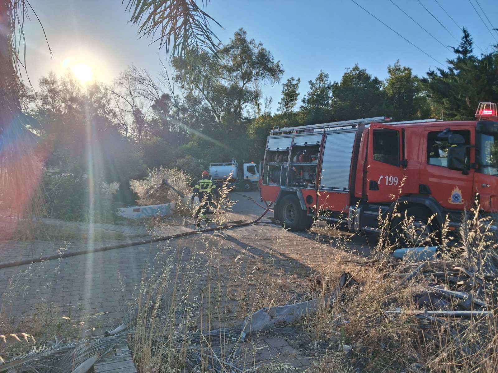 Ταχύτατη επέμβαση των δυνάμεων πυρόσβεσης στο Copa Copana - Γλίτωσε το δάσος 3