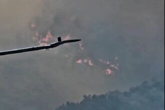 Εντολή απομάκρυνσης σε Άνω Δάσος και Αφαία - Συναγερμός στην Πυροσβεστική 23