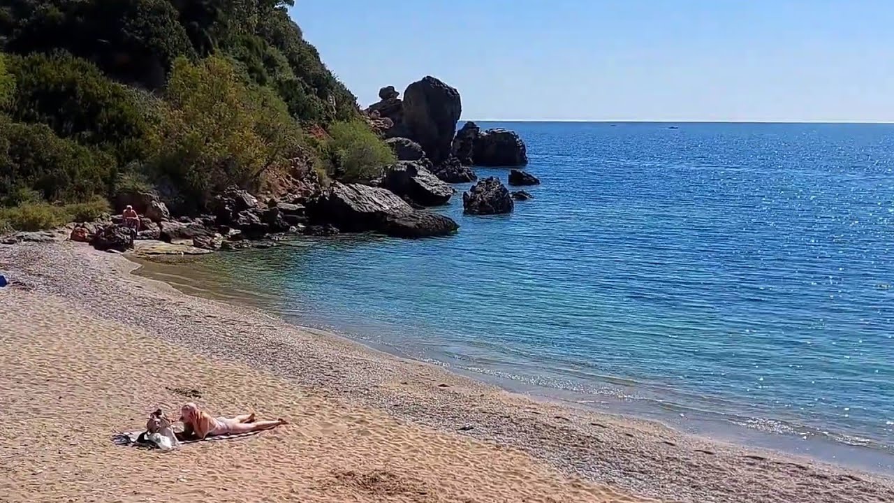 Οι 10 κορυφαίες "αρβανίτικες" παραλίες της Αττικής 7 Οι 10 κορυφαίες "αρβανίτικες" παραλίες της Αττικής 6