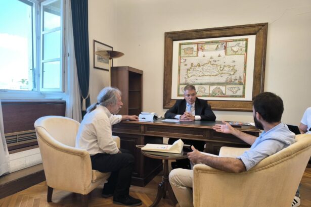 Μπαράζ επαφών Σελέκου με τα κοινοβουλευτικά κόμματα για το ταμείο του Δήμου 103