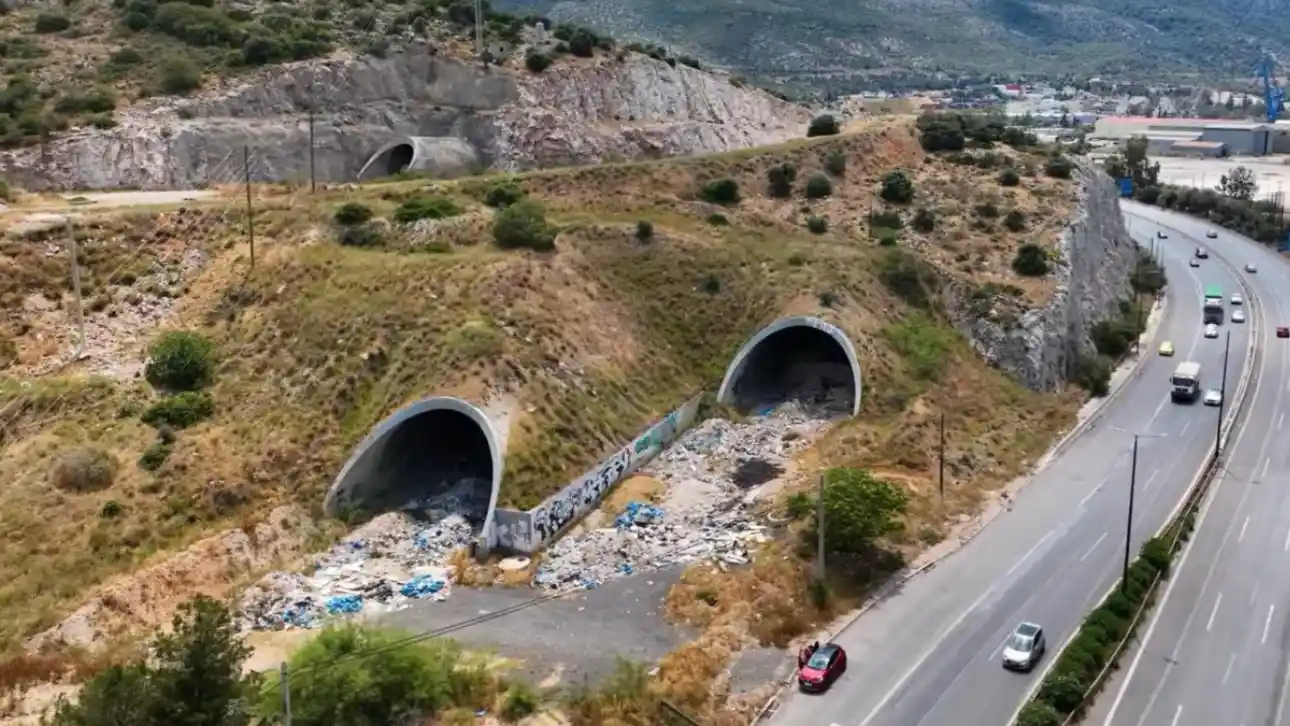 Κόμβος Σκαραμαγκά: Αυτά τα 6 τεχνικά έργα συνθέτουν το μεγάλο κυκλοφοριακό πρότζεκτ της Αττικής 4 Κόμβος Σκαραμαγκά: Αυτά τα 6 τεχνικά έργα συνθέτουν το μεγάλο κυκλοφοριακό πρότζεκτ της Αττικής 3