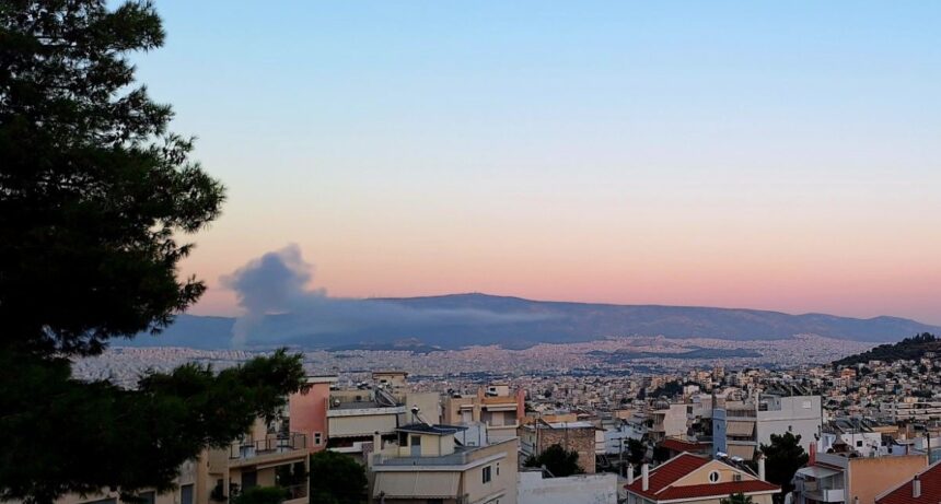 Φωτιά σε παλιό κτήριο στο Πάρκο Γουδή, στον Υμηττό 15