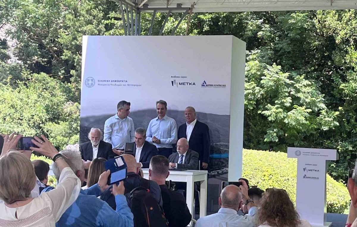 Κ. Μητσοτάκης: Τέλος στον συμβολισμό των δύο ημιτελών τούνελ του Σκαραμαγκά - Βίντεο της τελετής υπογραφών 7