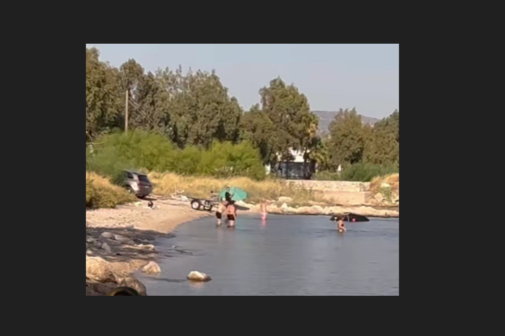 Θα έκανες μπάνιο και τζετ σκι στην παραλία Ασπροπύργου; 4 Θα έκανες μπάνιο και τζετ σκι στην παραλία Ασπροπύργου; 3
