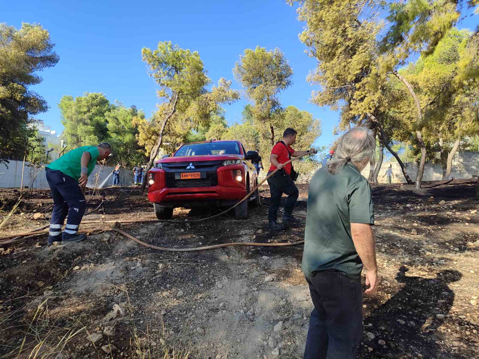 Ο γνωστός εμπρηστής έβαλε φωτιά και στο Στρατόπεδο Χαϊδαρίου 4 Ο γνωστός εμπρηστής έβαλε φωτιά και στο Στρατόπεδο Χαϊδαρίου 3