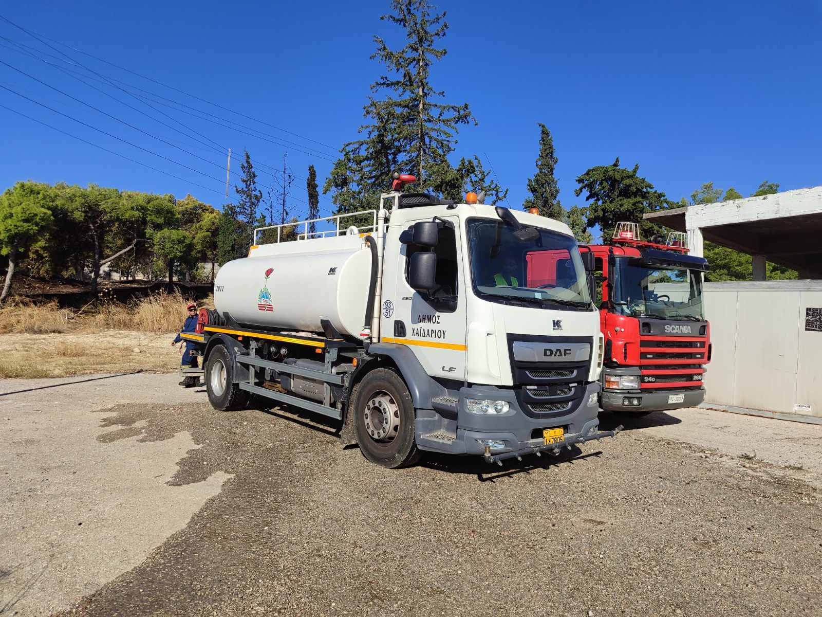 Ο γνωστός εμπρηστής έβαλε φωτιά και στο Στρατόπεδο Χαϊδαρίου 12 Ο γνωστός εμπρηστής έβαλε φωτιά και στο Στρατόπεδο Χαϊδαρίου 11