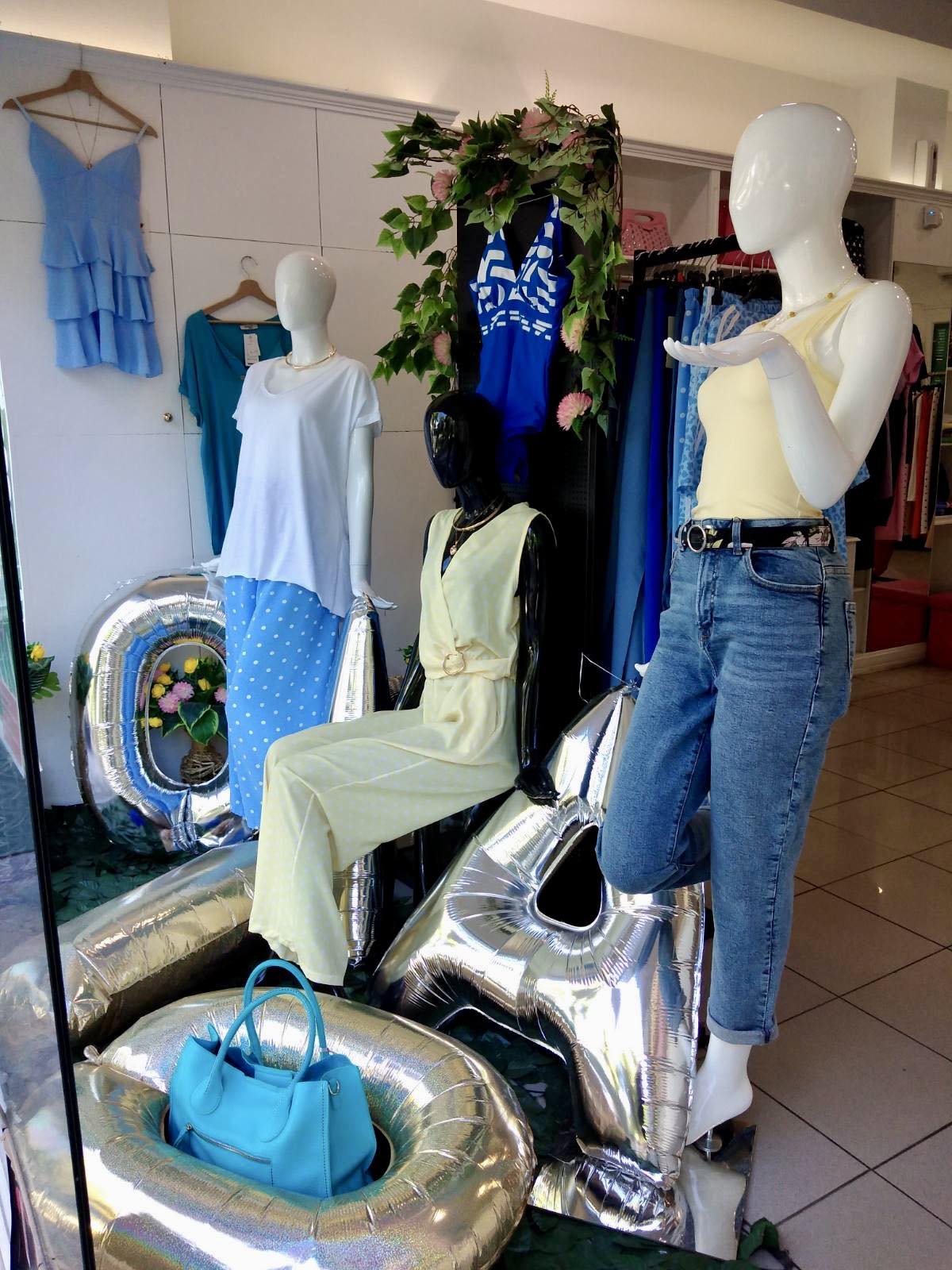 Το Be Queen of Fashion επιστρέφει από τις διακοπές με το "αχτύπητο" Bazaar σε ρούχα και αξεσουάρ! 4 Το Be Queen of Fashion επιστρέφει από τις διακοπές με το "αχτύπητο" Bazaar σε ρούχα και αξεσουάρ! 3