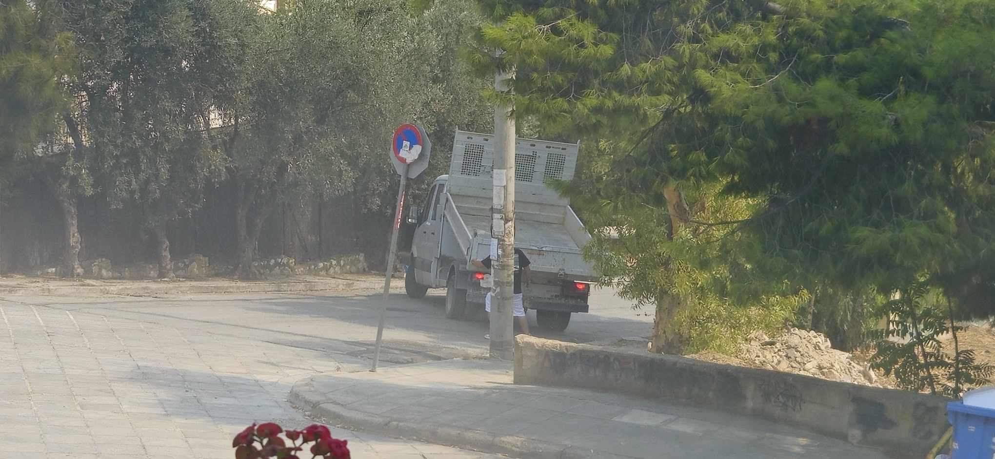Χαϊδάρι: Ασύλληπτο - Αδειάζουν μπάζα φόρα παρτίδα με το φορτηγό! 5 Χαϊδάρι: Ασύλληπτο - Αδειάζουν μπάζα φόρα παρτίδα με το φορτηγό! 4