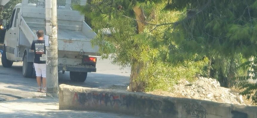 Χαϊδάρι: Ασύλληπτο - Αδειάζουν μπάζα φόρα παρτίδα με το φορτηγό! 15