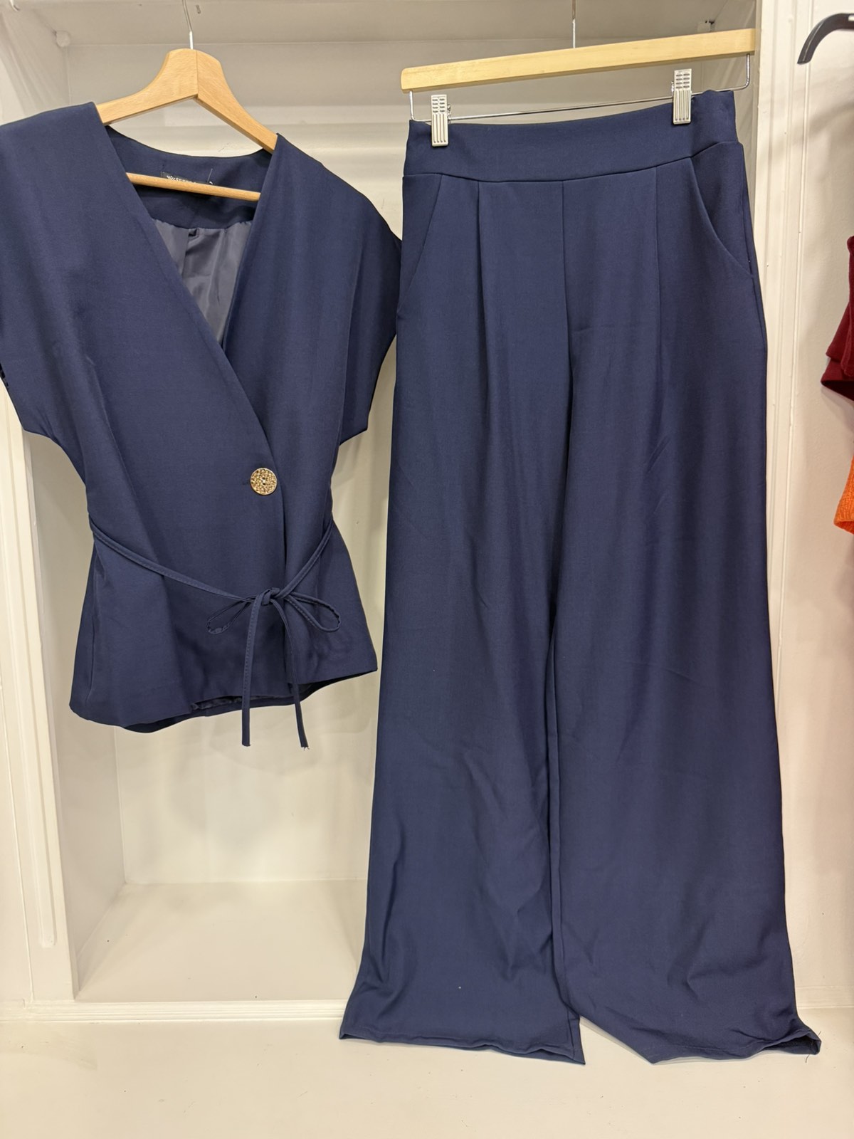 ΟΛΑ 10€ & 20€ - Η νέα φθινοπωρινή συλλογή τού Be Queen of Fashion είναι εδώ! 26 ΟΛΑ 10€ & 20€ - Η νέα φθινοπωρινή συλλογή τού Be Queen of Fashion είναι εδώ! 25