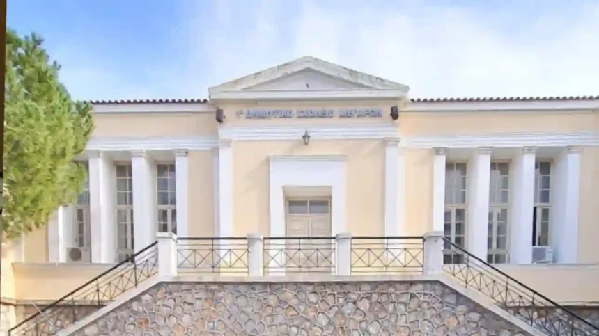 "Μύλος" στα Μέγαρα μετά από χορηγία του Κασιδιάρη σε σχολείο - Η θέση του Συλλόγου Γονέων 1