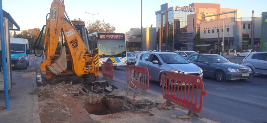 Αποκαταστάθηκε η κυκλοφορία στη Λεωφόρο Αθηνών 15