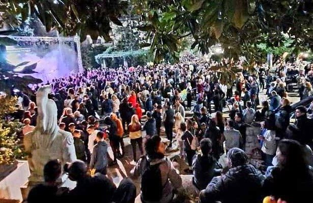 Μεγάλη ανοιχτή γιορτή στην Πετρούπολη, με κεράσματα, συναυλία και νησιώτικο γλέντι 99