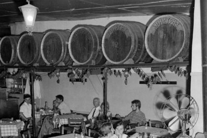 Ταβέρνα, η “ερωμένη” του Έλληνα 89