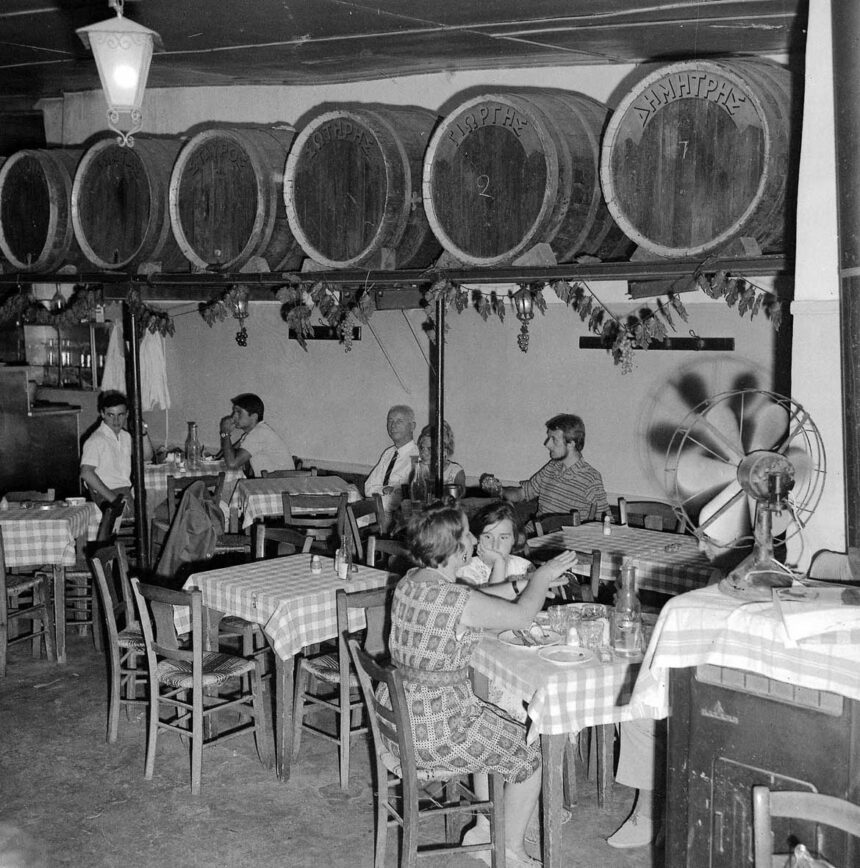 Ταβέρνα, η “ερωμένη” του Έλληνα 85