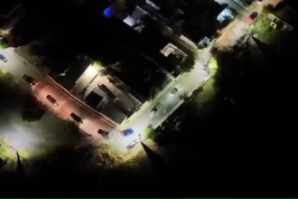 Βίντεο από drone: Η έφοδος της ΕΛ.ΑΣ. σε καταυλισμό στα Μέγαρα που διέλυσε επικίνδυνη συμμορία 26