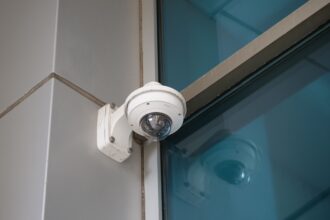 Κάμερες στις πολυκατοικίες: Είσοδος, έξω από διαμέρισμα, γκαράζ - Τι ισχύει 27