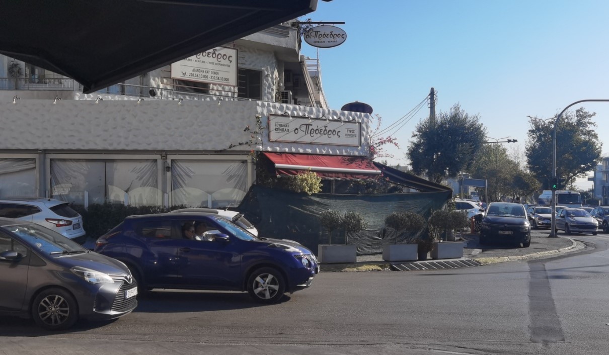 Εμπρηστικός μηχανισμός σε σουβλατζίδικο στο Δάσος 3